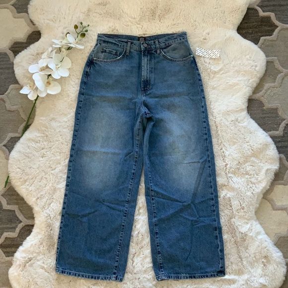 BDG Denim - BDG Urban Outfitters Denim Midi Jeans Size 32